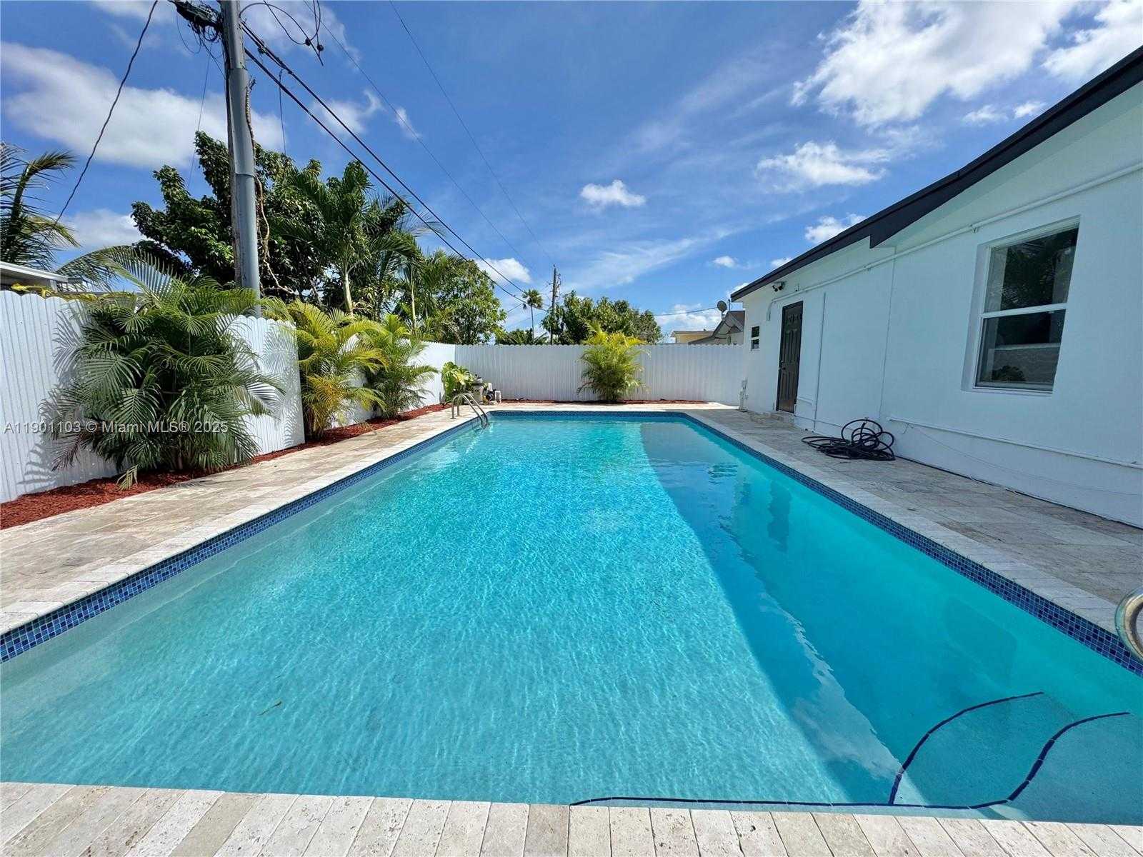 Small Image of 5101 SOUTH WEST 112TH PL, Miami Number 23