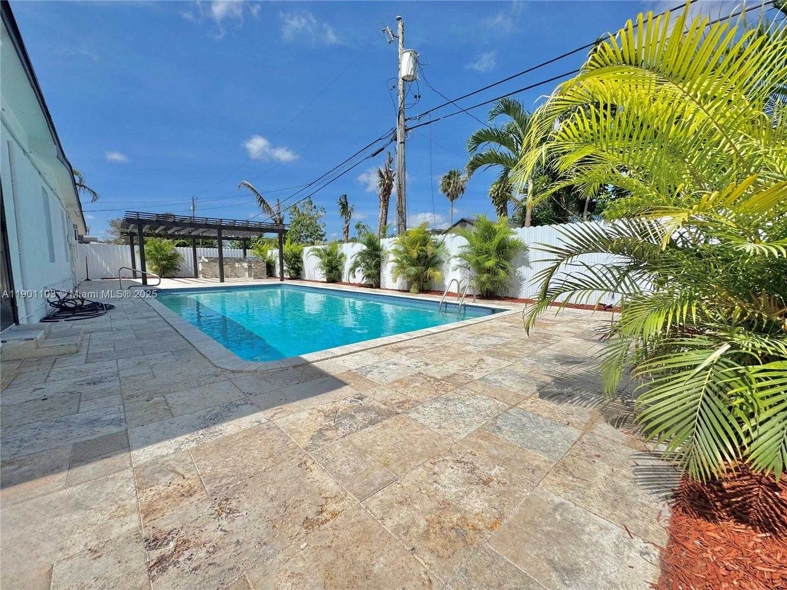 Small Image of 5101 SOUTH WEST 112TH PL, Miami Number 24