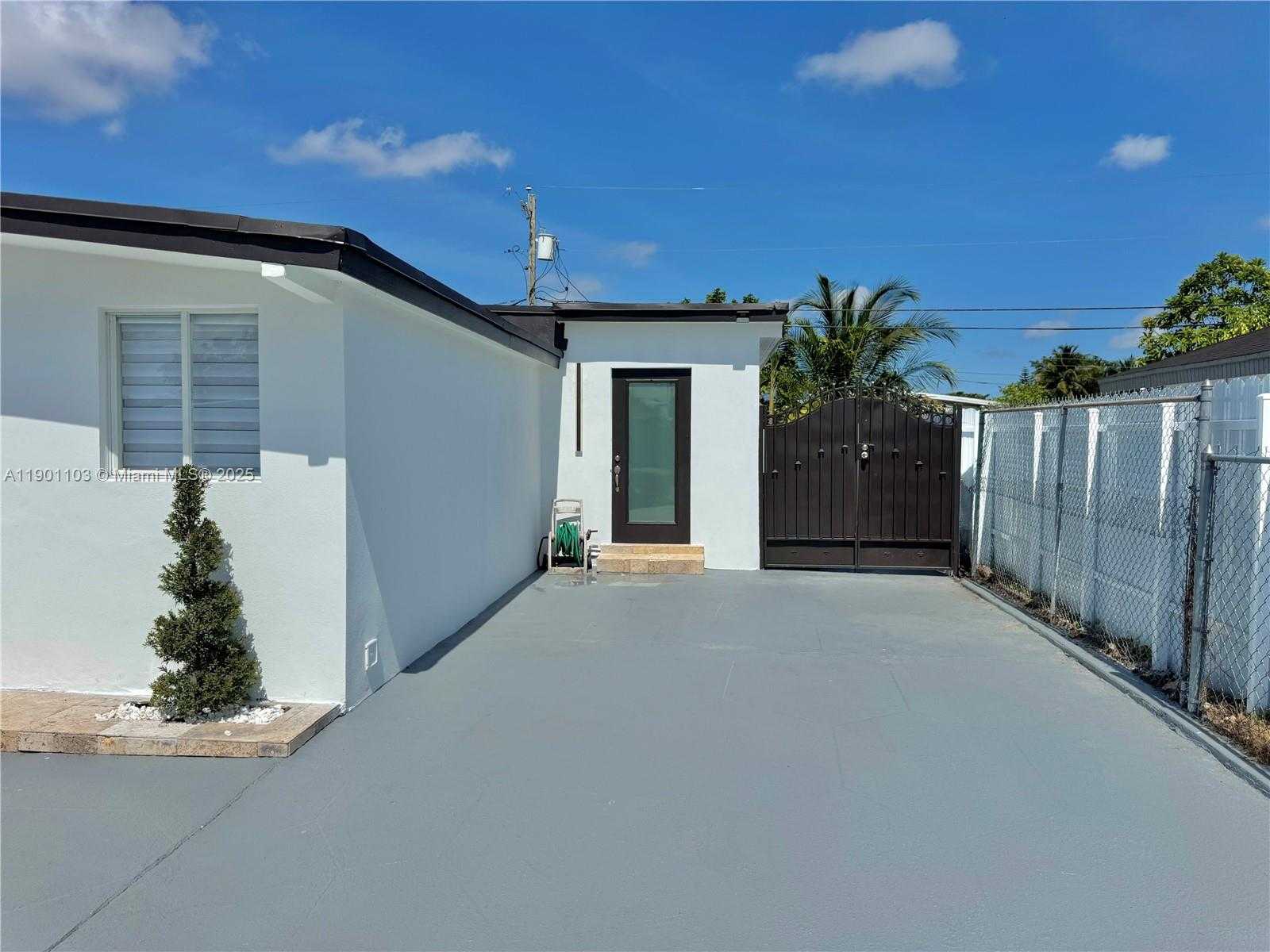 Small Image of 5101 SOUTH WEST 112TH PL, Miami Number 27