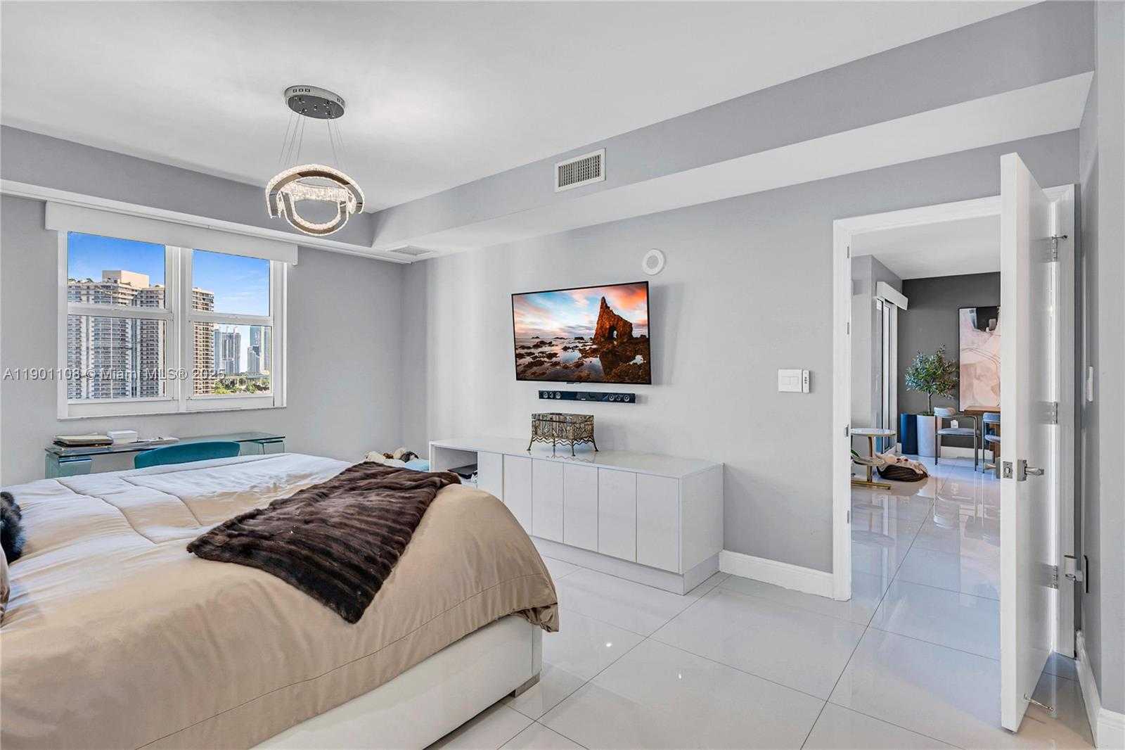 Small Image of 19900 EAST COUNTRY CLUB DR #1003, Aventura Number 12