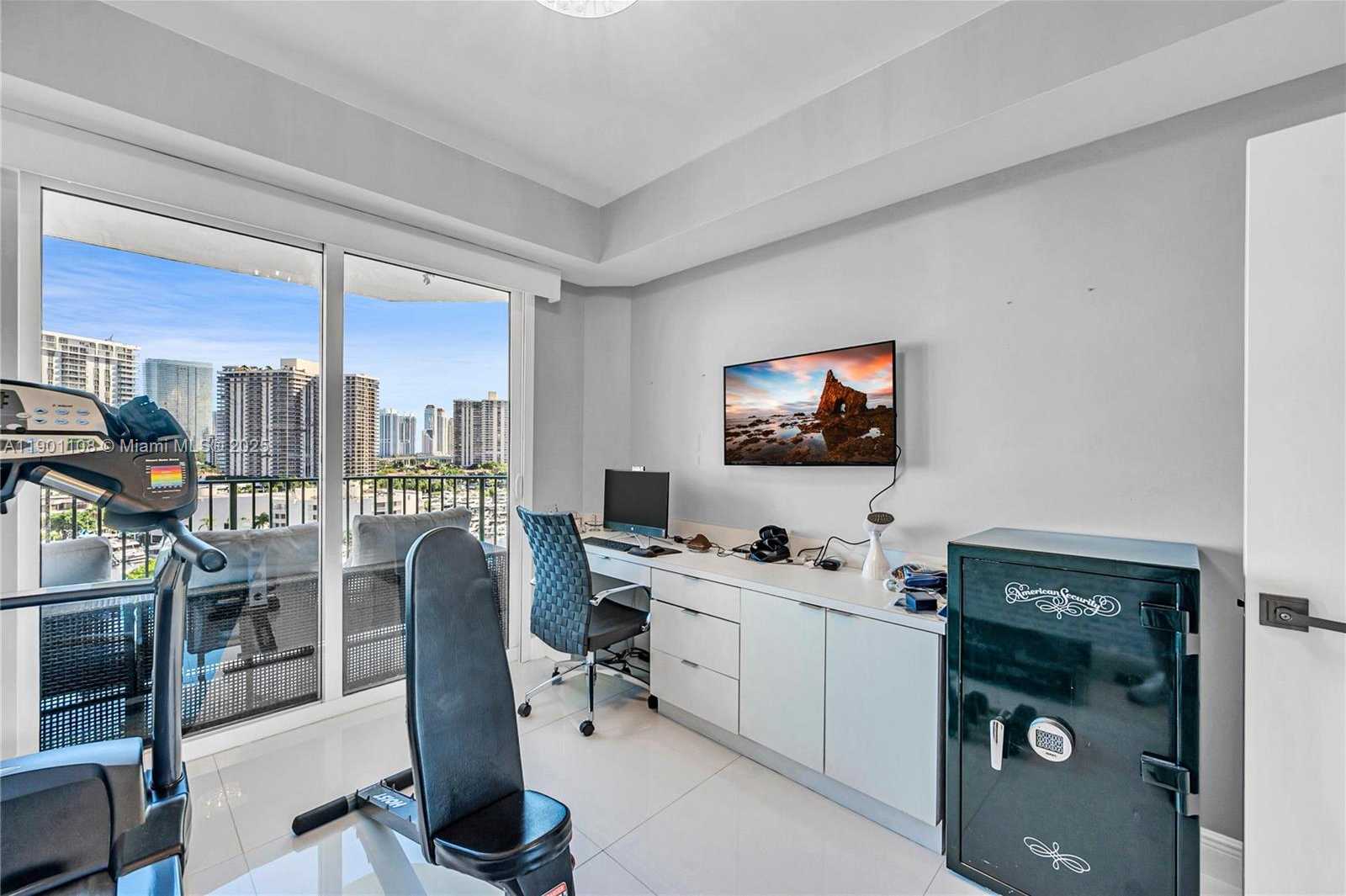 Small Image of 19900 EAST COUNTRY CLUB DR #1003, Aventura Number 16