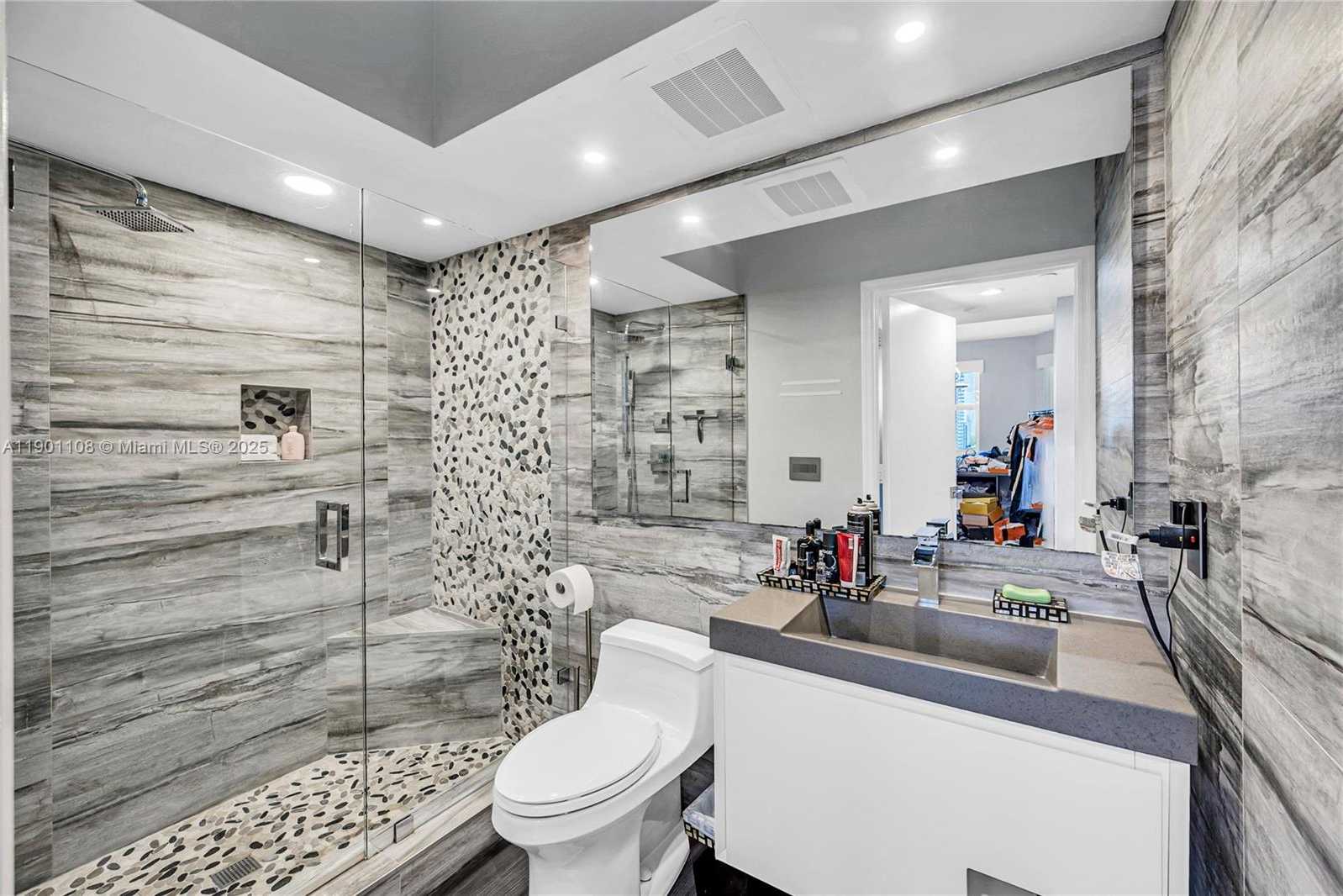 Small Image of 19900 EAST COUNTRY CLUB DR #1003, Aventura Number 18