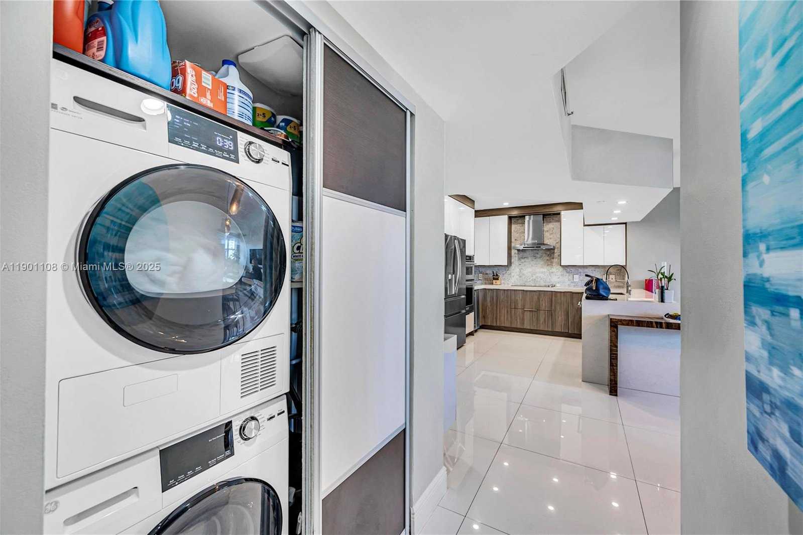 Small Image of 19900 EAST COUNTRY CLUB DR #1003, Aventura Number 20