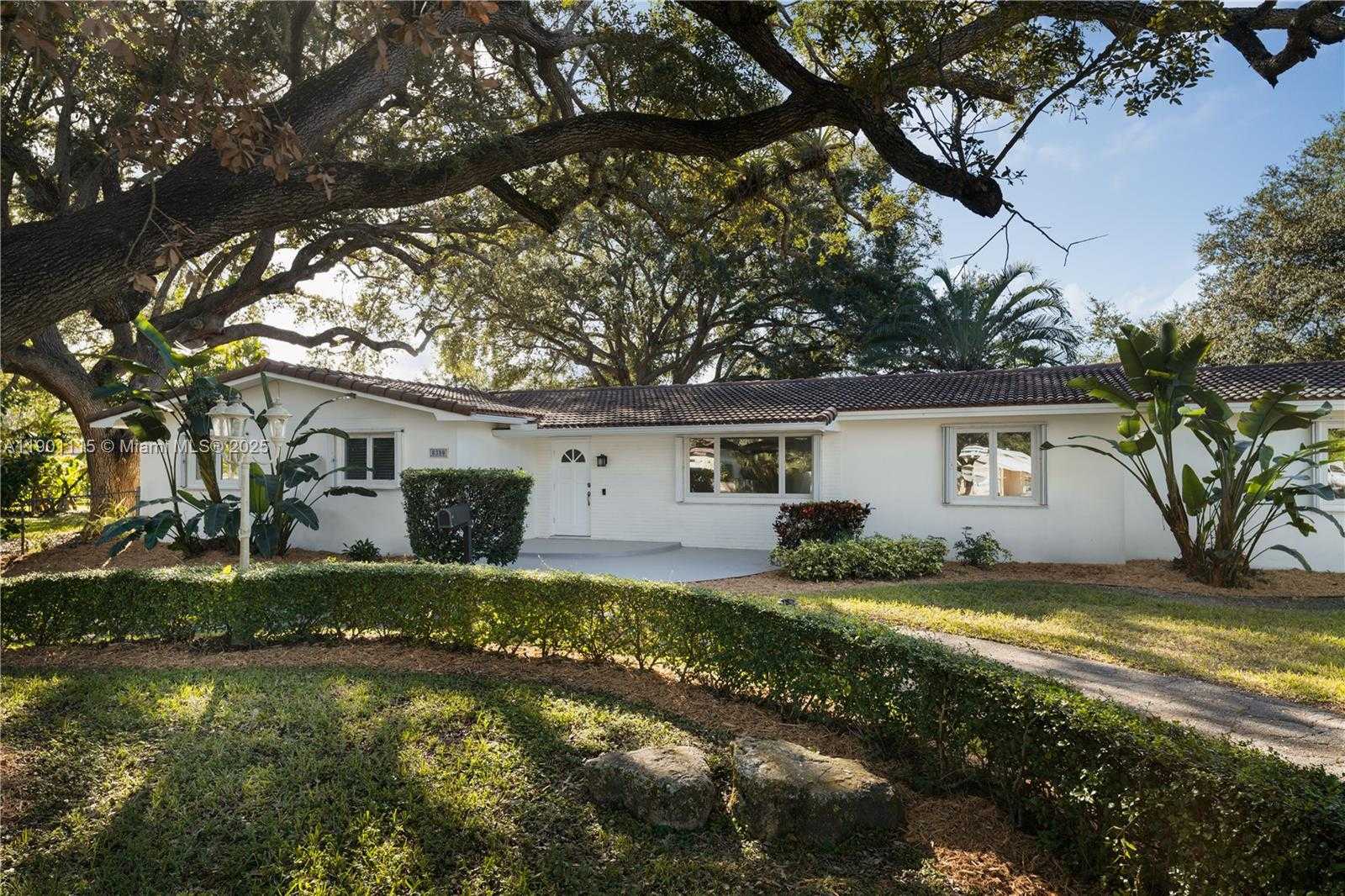 Small Image of 8390 SOUTH WEST 132ND ST, Pinecrest Number 2