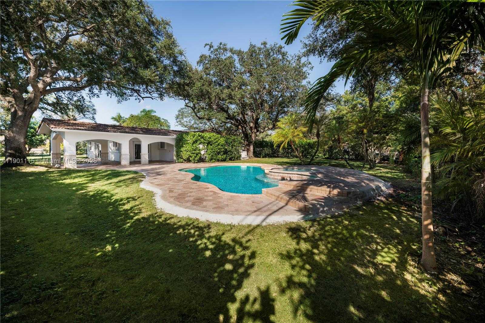 Small Image of 8390 SOUTH WEST 132ND ST, Pinecrest Number 5