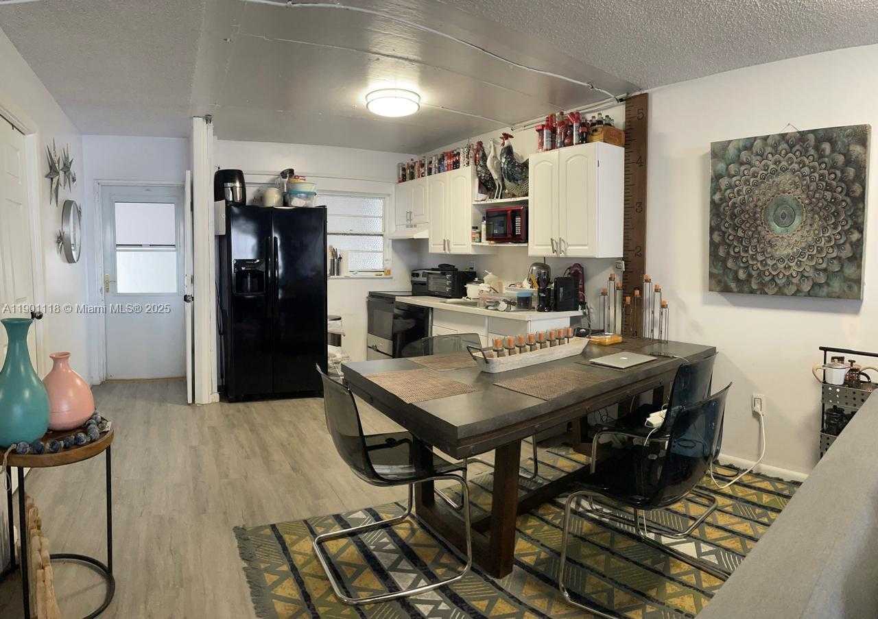 Small Image of 1331 LINCOLN RD #804, Miami Beach Number 6