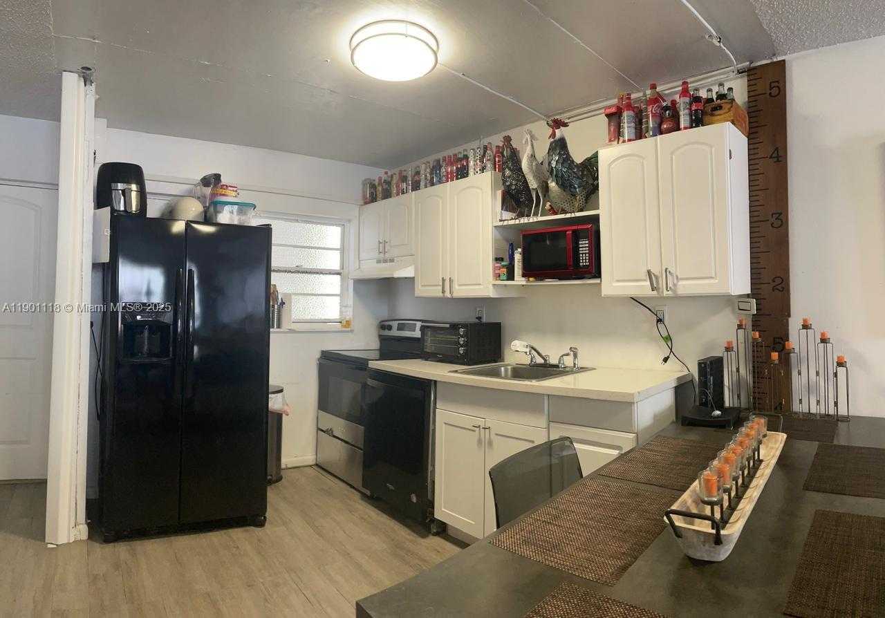 Small Image of 1331 LINCOLN RD #804, Miami Beach Number 7
