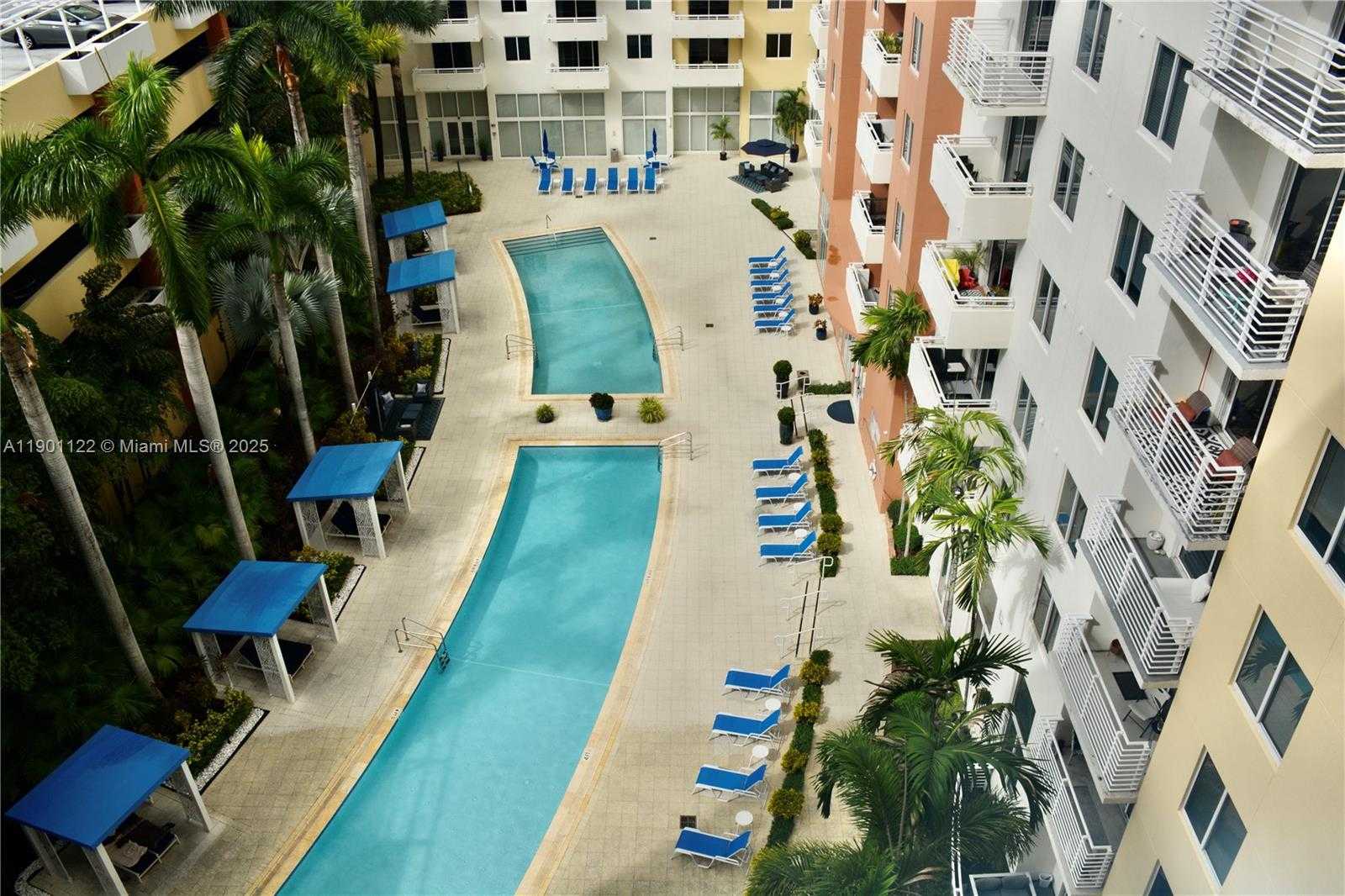 Small Image of Aventura Number 17