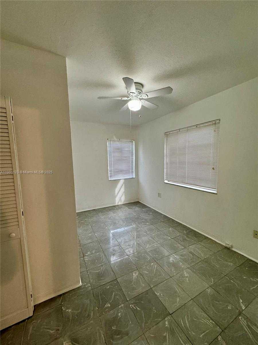Small Image of 5700 SOUTH WEST 42ND ST #5700, Miami Number 11