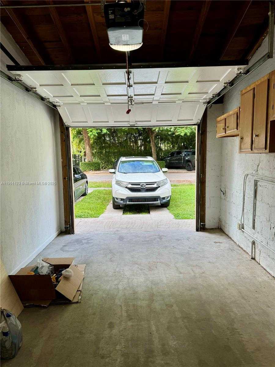 Small Image of 5700 SOUTH WEST 42ND ST #5700, Miami Number 15