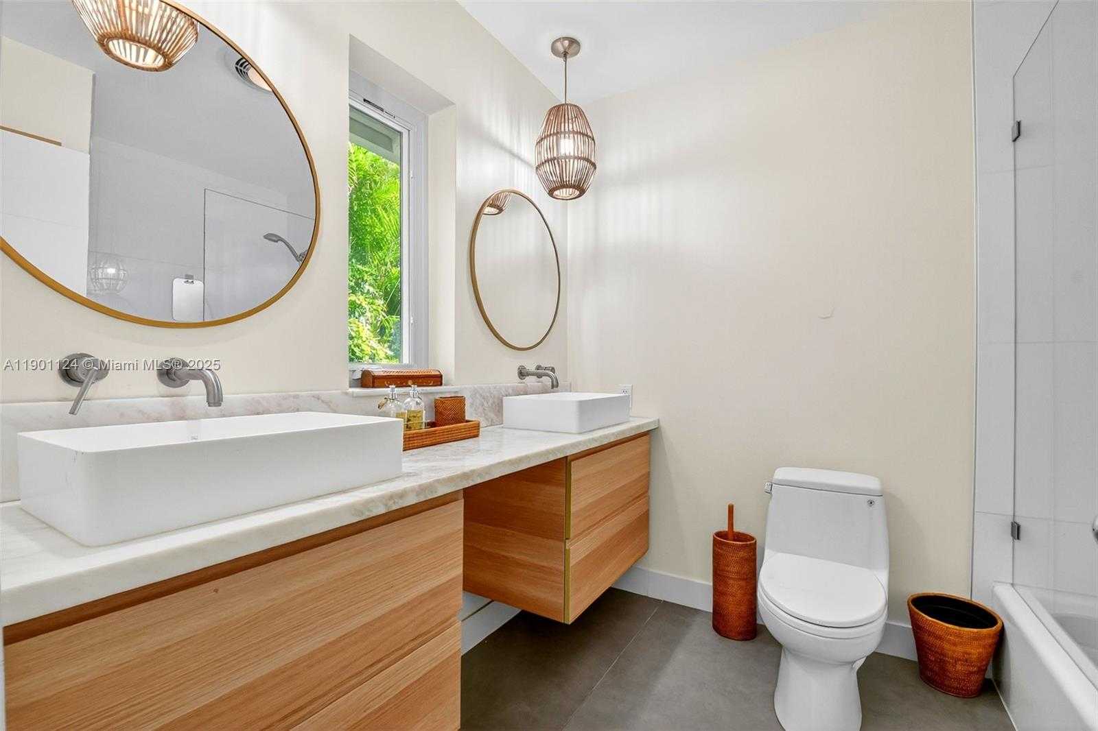 Small Image of West Palm Beach Number 22