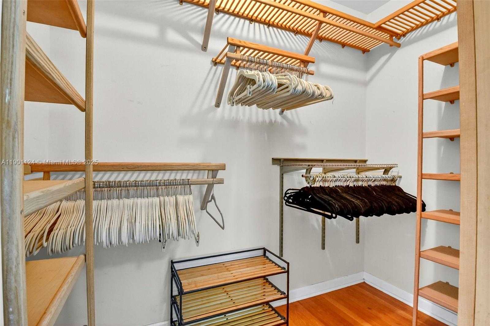 Small Image of West Palm Beach Number 23