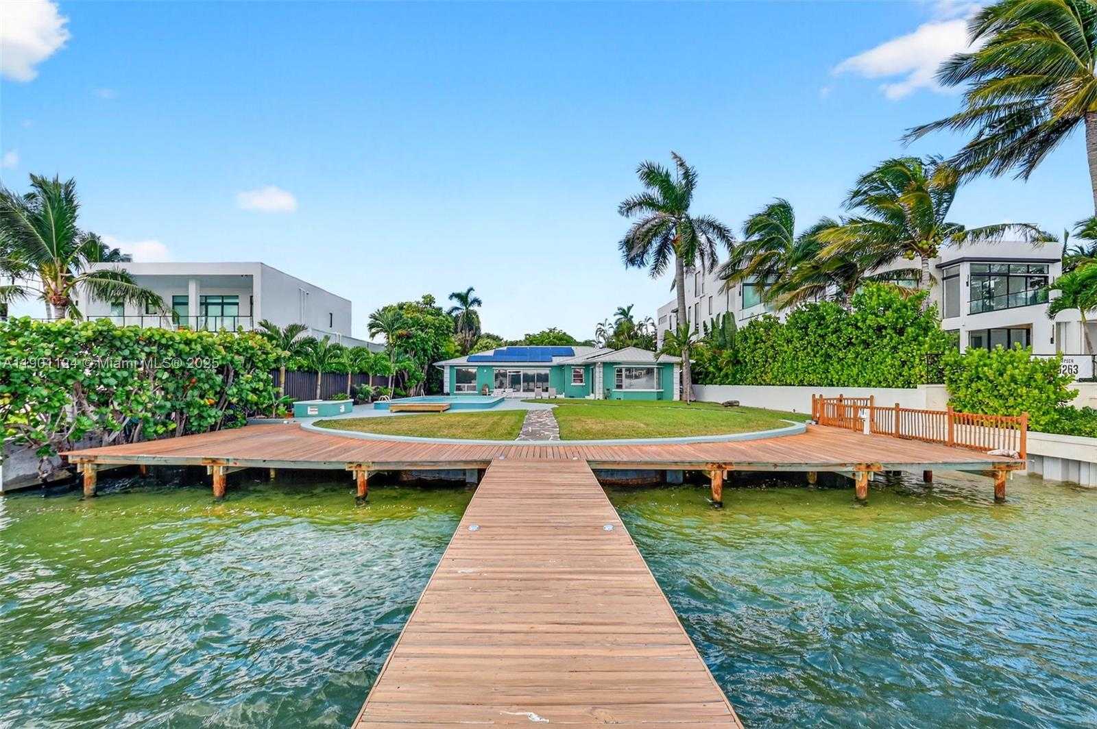 Small Image of West Palm Beach Number 40