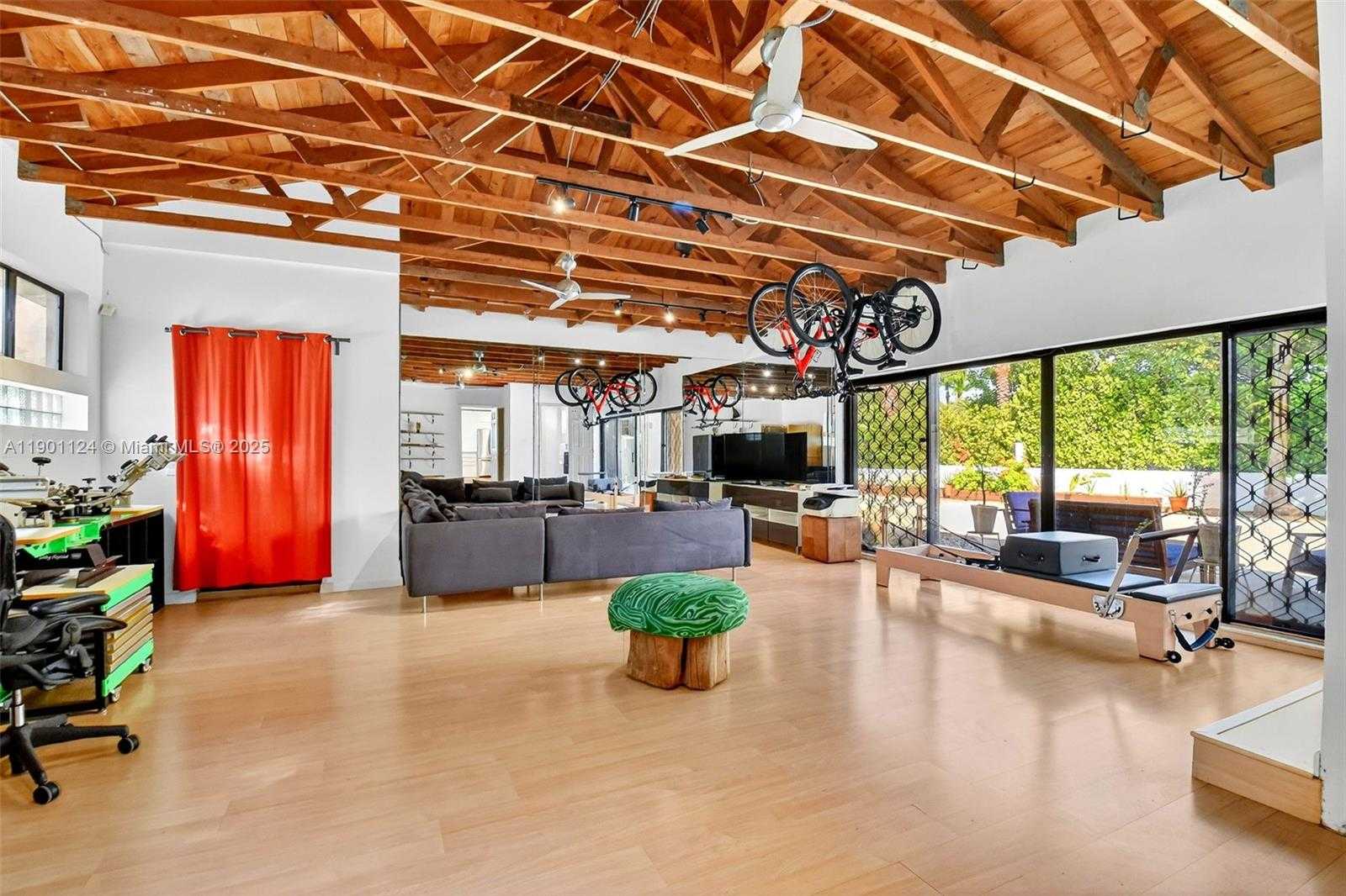 Small Image of West Palm Beach Number 50