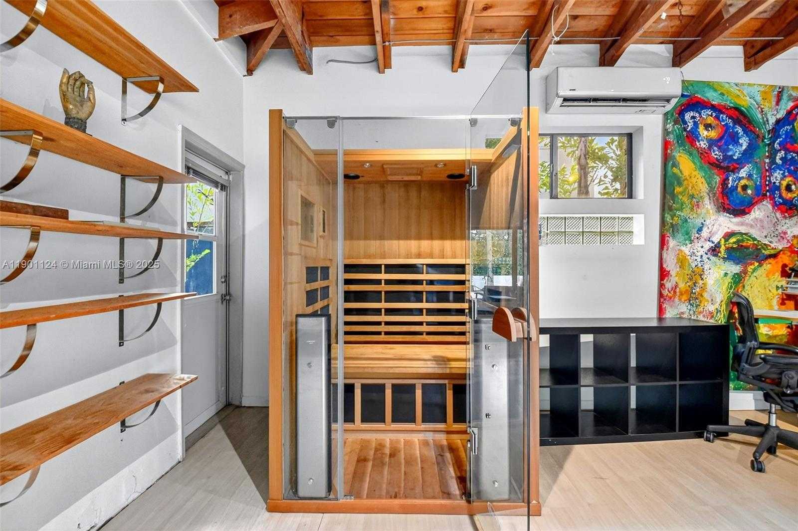 Small Image of West Palm Beach Number 52