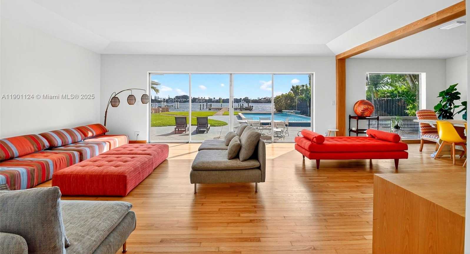 Small Image of West Palm Beach Number 7