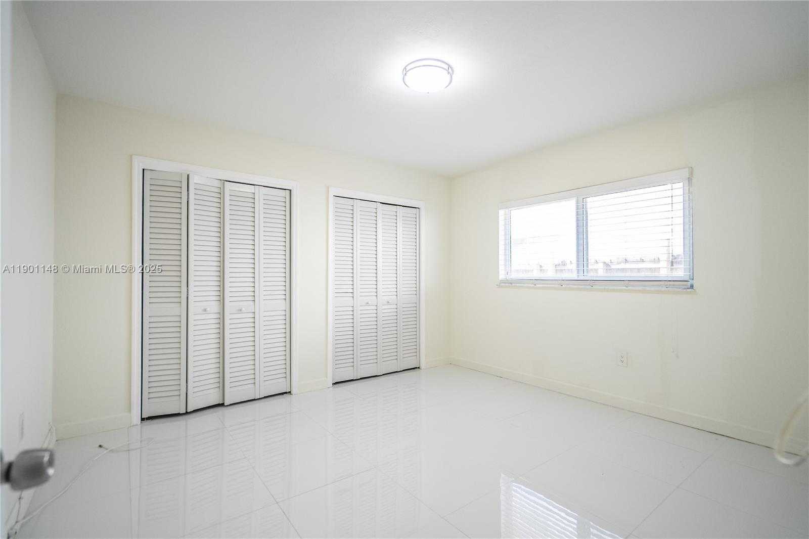 Small Image of 1940 BIARRITZ DR #3, Miami Beach Number 9