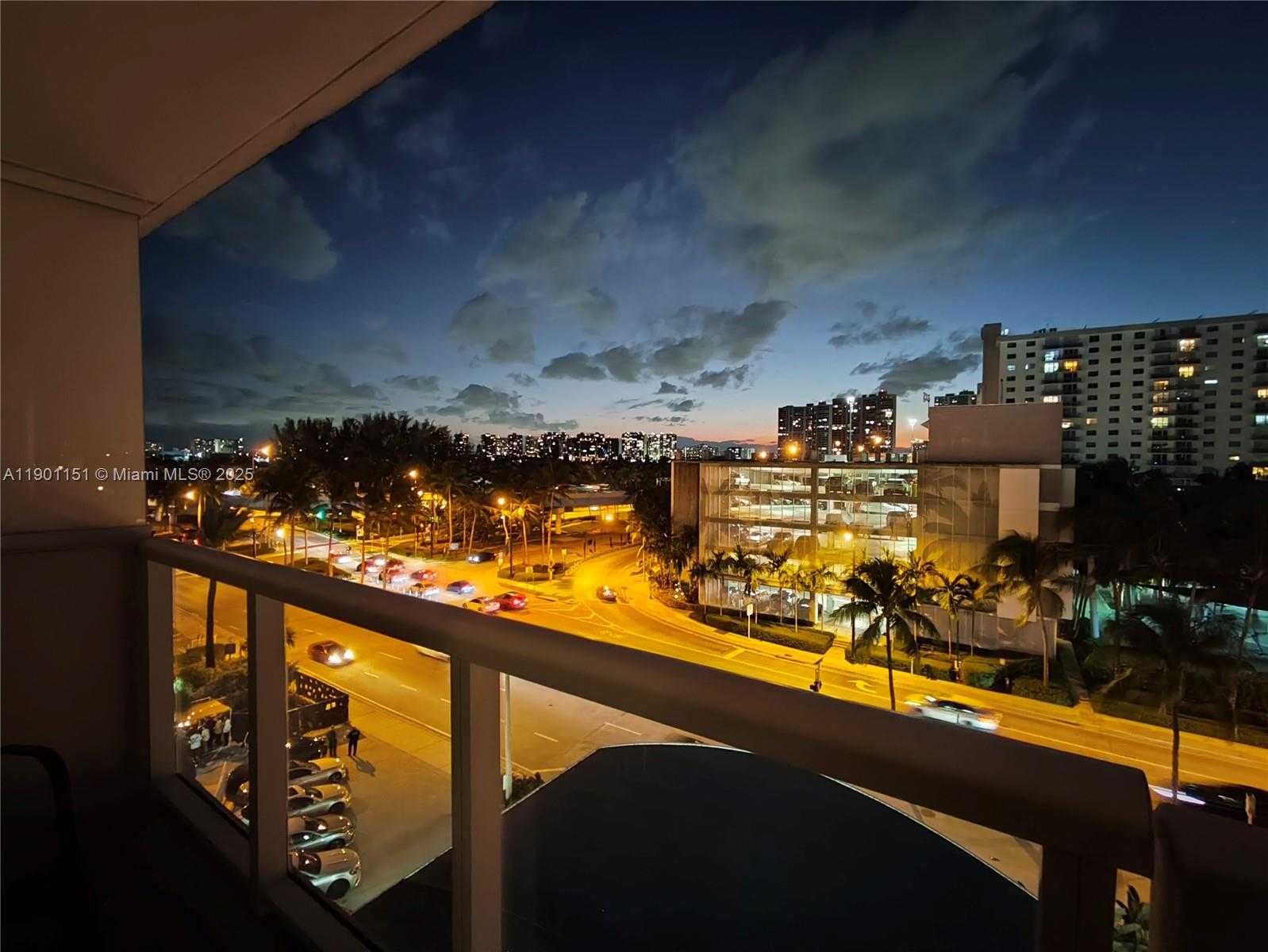 Small Image of 19201 COLLINS AVE #434, Sunny Isles Beach Number 4