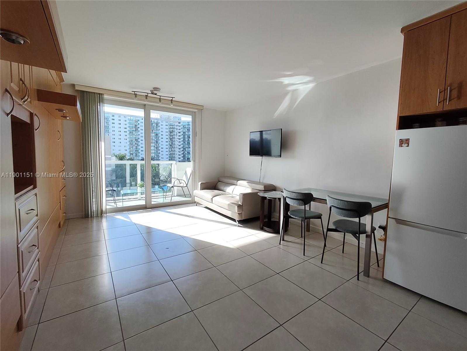 Small Image of 19201 COLLINS AVE #434, Sunny Isles Beach Number 5
