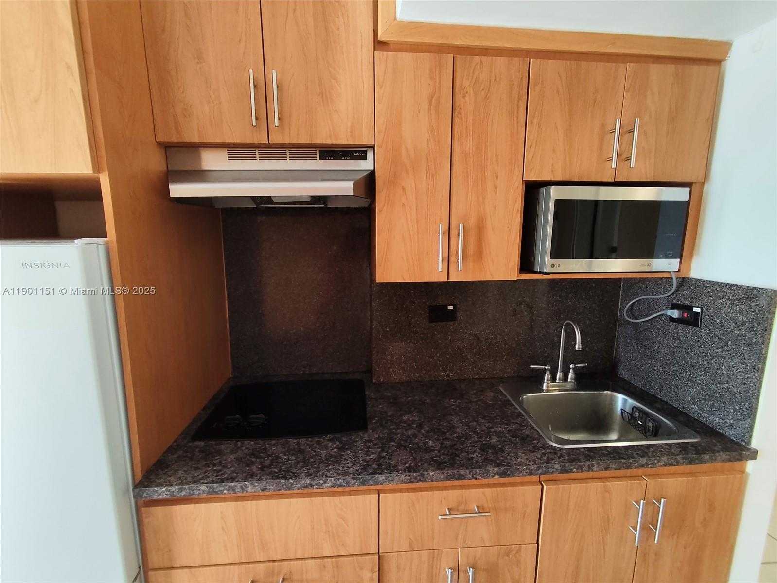 Small Image of 19201 COLLINS AVE #434, Sunny Isles Beach Number 6