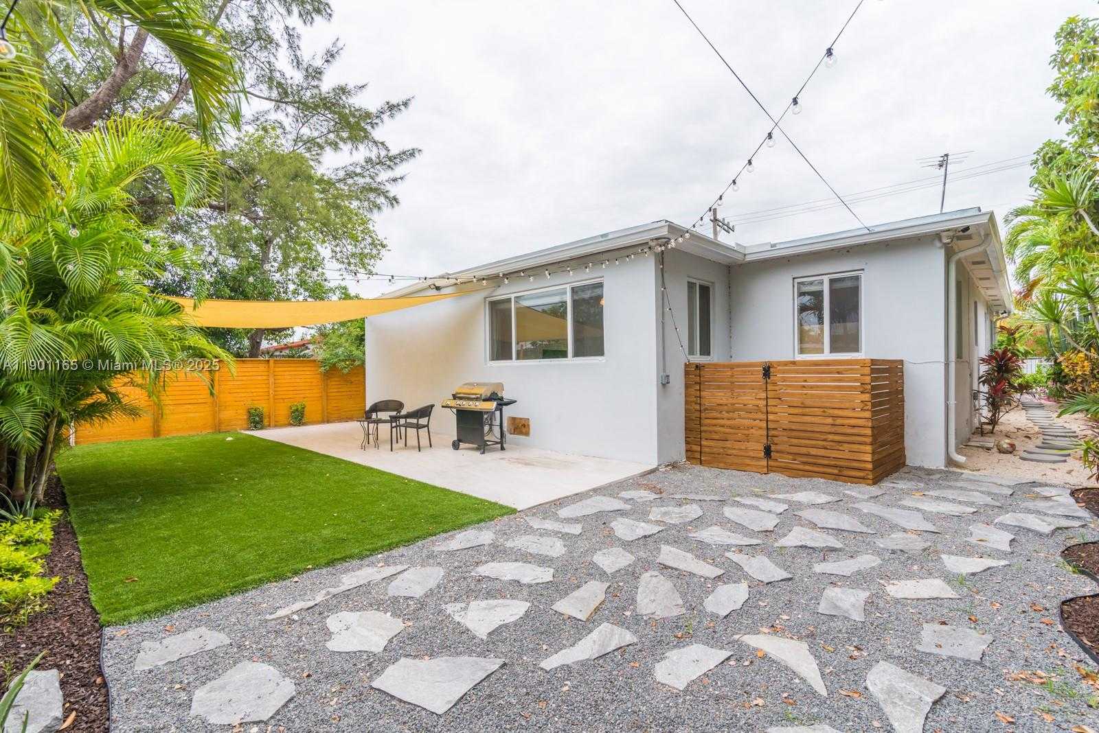 Small Image of 44 NORTH WEST 40TH ST, Miami Number 22