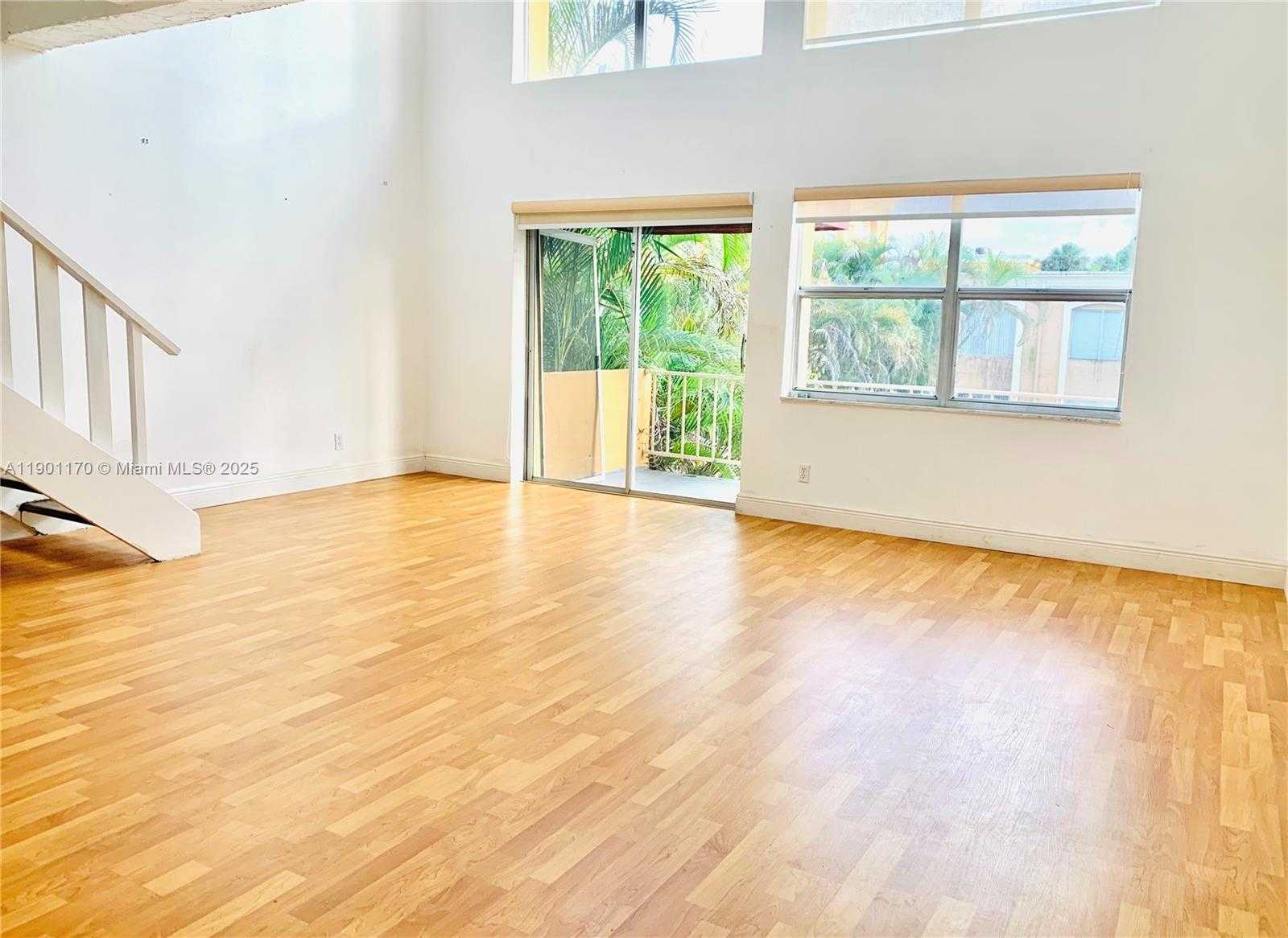 Small Image of 18111 NORTH WEST 68TH AVE #F207, Hialeah Number 10