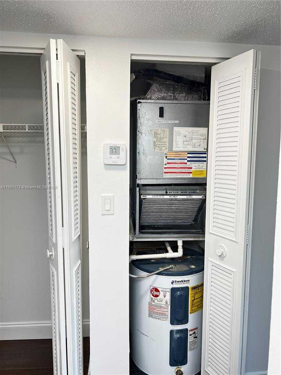 Small Image of 14301 NORTH KENDALL DR #411B, Miami Number 6