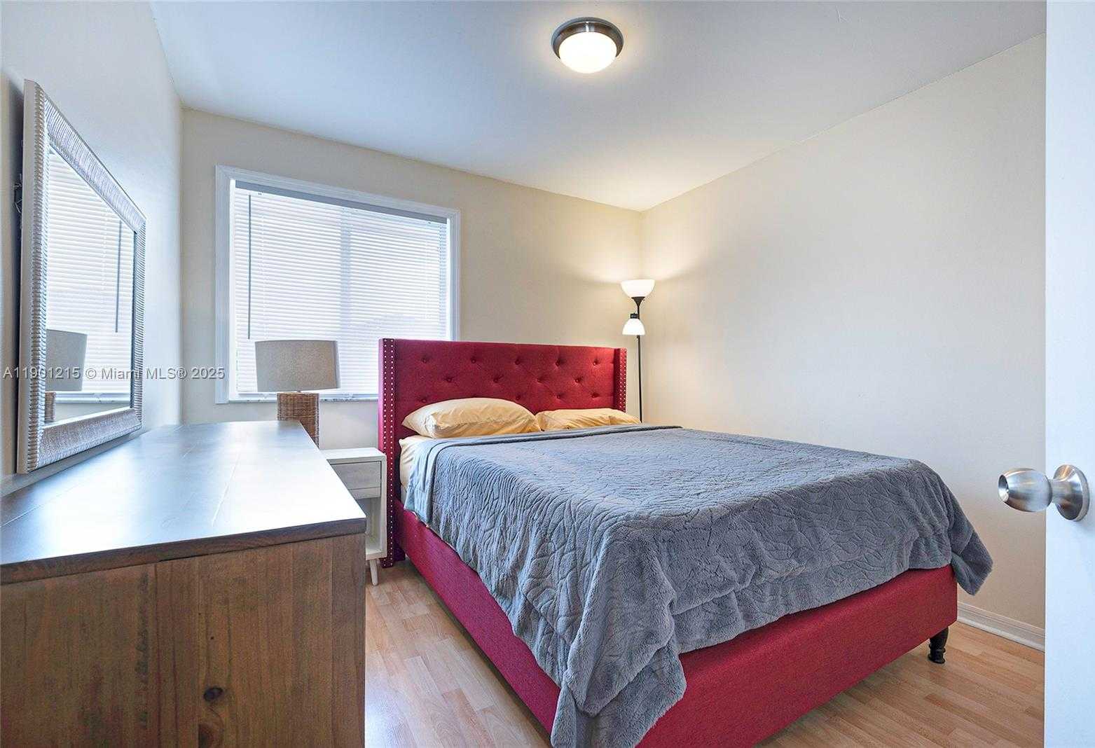 Small Image of 13923 SOUTH WEST 177TH ST #13923, Miami Number 24
