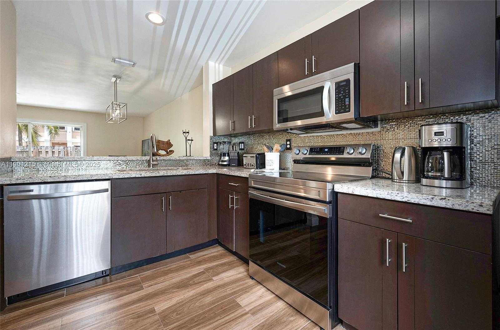 Small Image of 13923 SOUTH WEST 177TH ST #13923, Miami Number 6