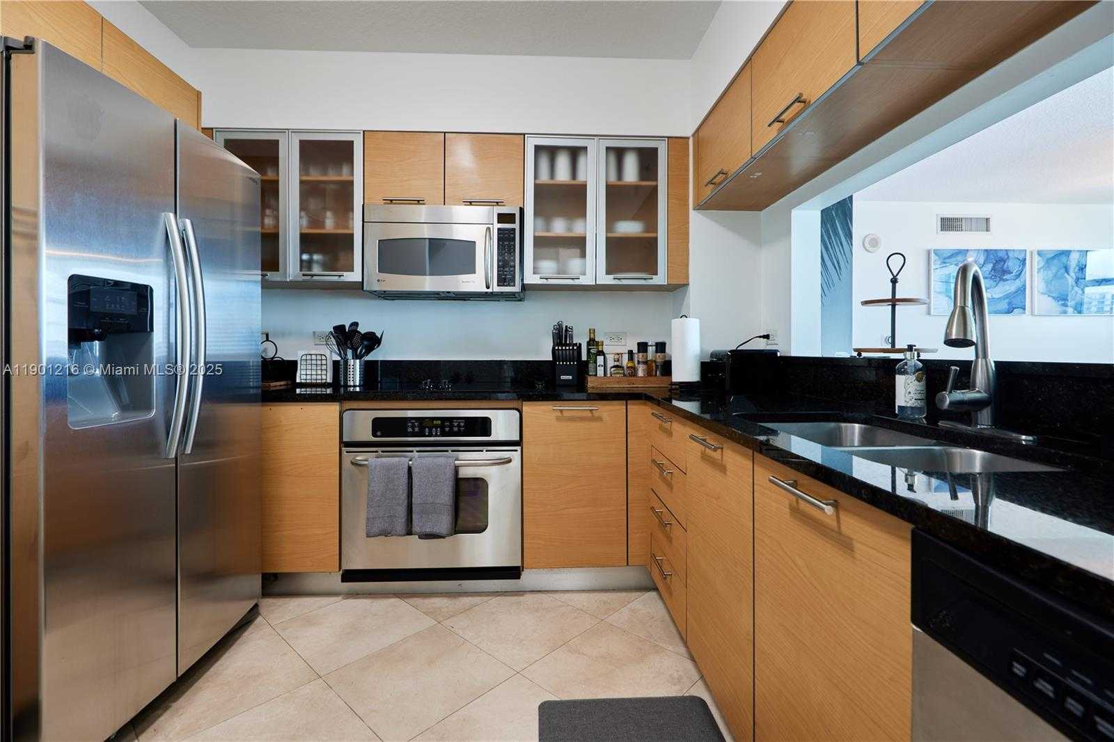 Small Image of 31 SOUTH EAST 5TH ST #3201, Miami Number 5