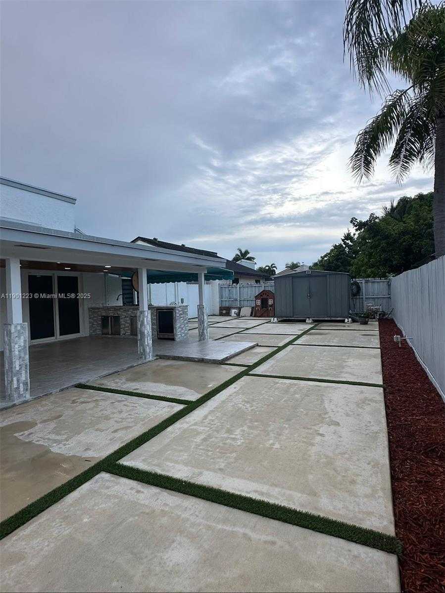 Small Image of 20521 SOUTH WEST 125TH AVE, Miami Number 13