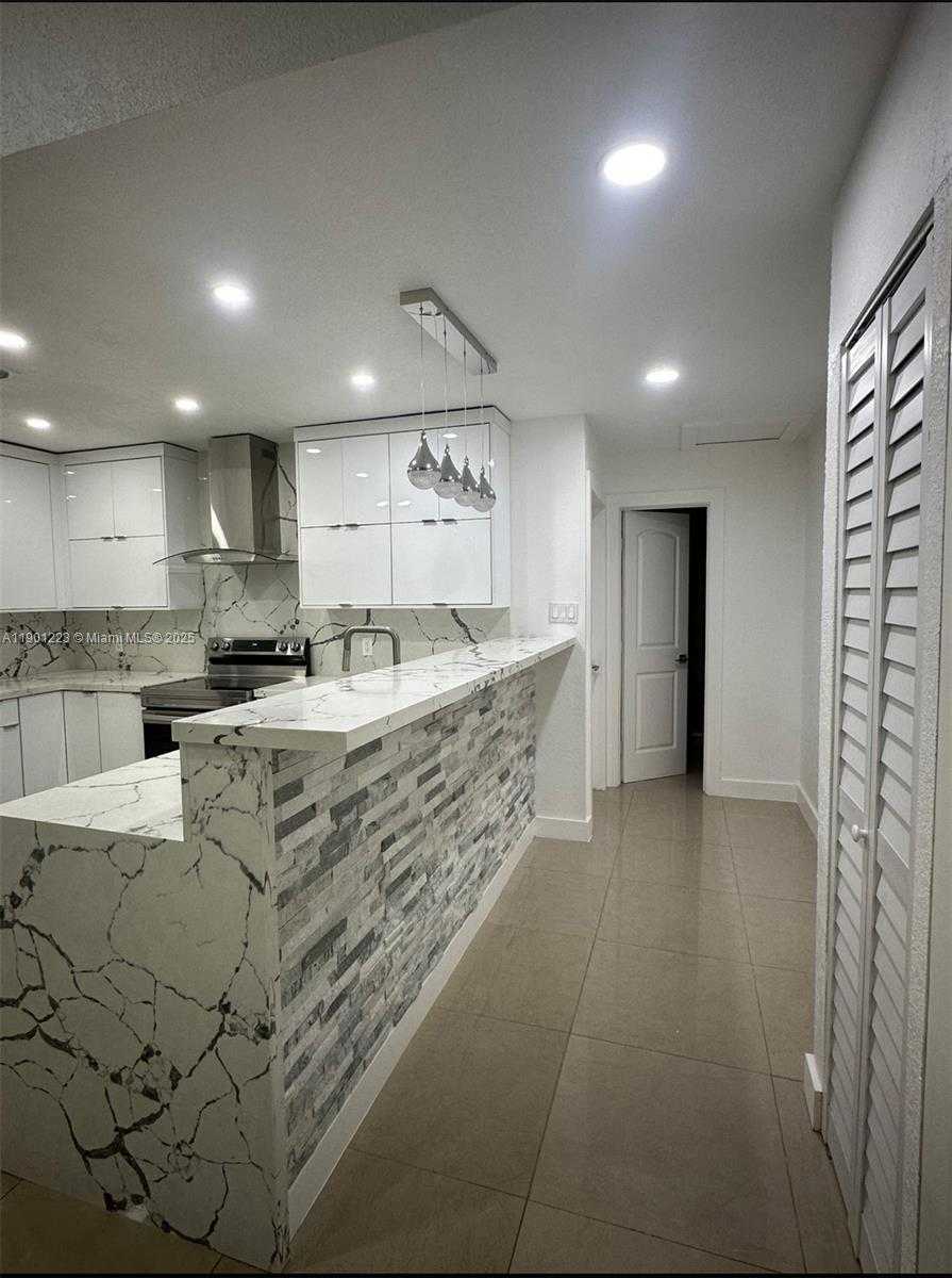 Small Image of 20521 SOUTH WEST 125TH AVE, Miami Number 3