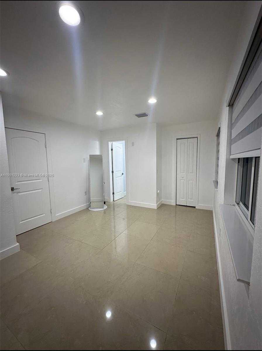 Small Image of 20521 SOUTH WEST 125TH AVE, Miami Number 7