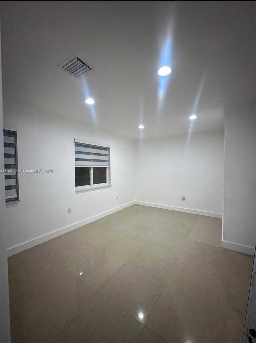Small Image of 20521 SOUTH WEST 125TH AVE, Miami Number 8