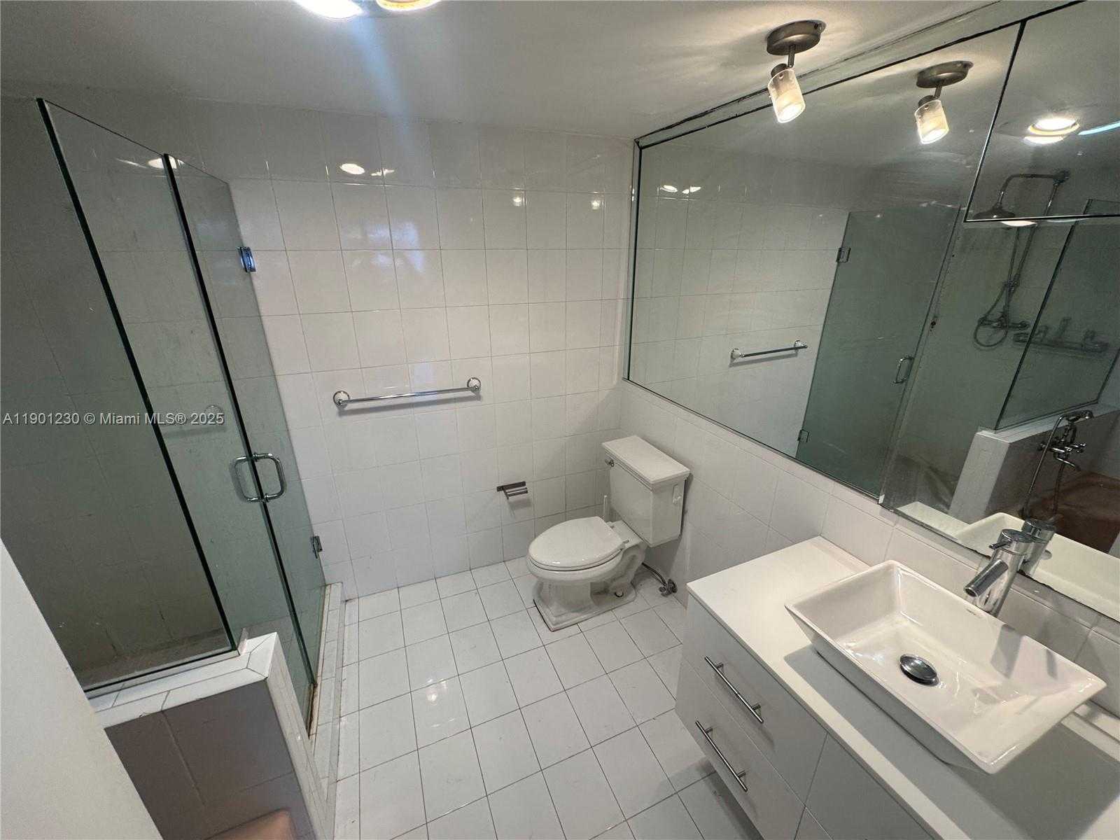 Small Image of 5255 COLLINS AVE #11B, Miami Beach Number 16
