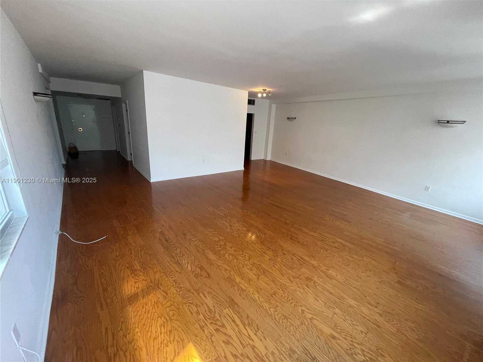 Small Image of 5255 COLLINS AVE #11B, Miami Beach Number 6