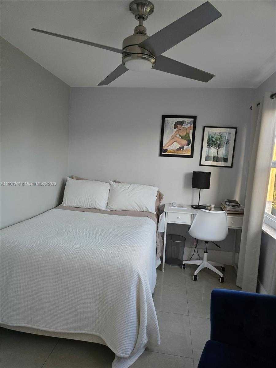 Small Image of 1498 JEFFERSON AVE #405, Miami Beach Number 15