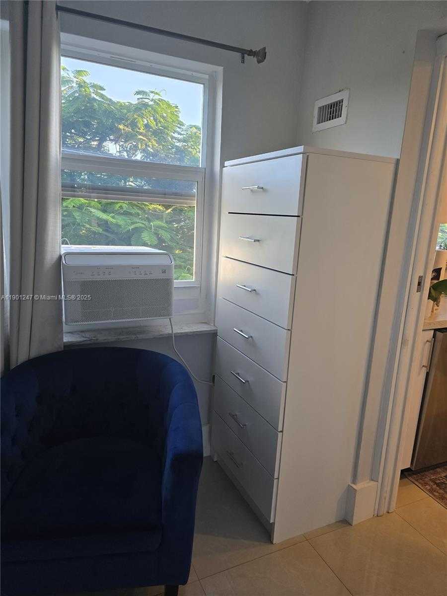 Small Image of 1498 JEFFERSON AVE #405, Miami Beach Number 18