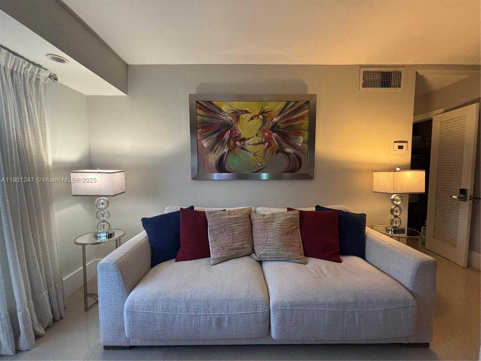 Small Image of 1498 JEFFERSON AVE #405, Miami Beach Number 5