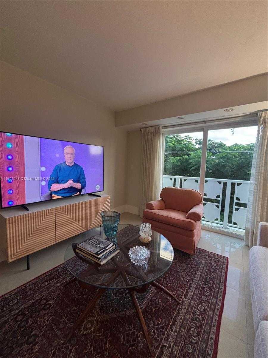 Small Image of 1498 JEFFERSON AVE #405, Miami Beach Number 6
