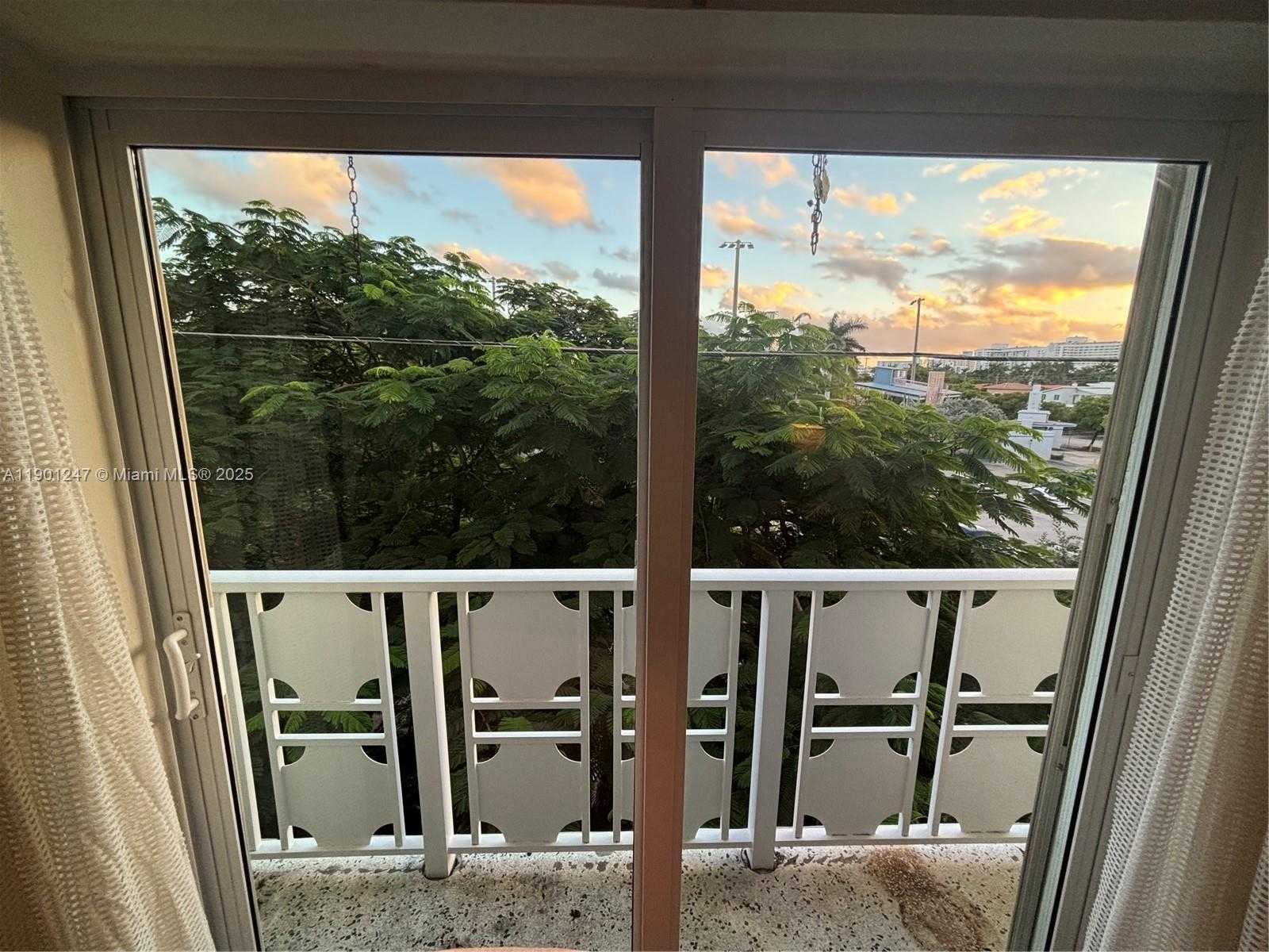 Small Image of 1498 JEFFERSON AVE #405, Miami Beach Number 8