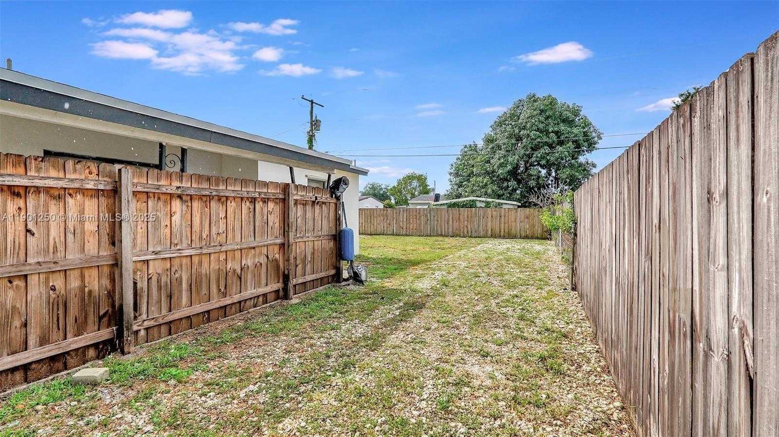 Small Image of 6408 GRANT CT, Hollywood Number 12