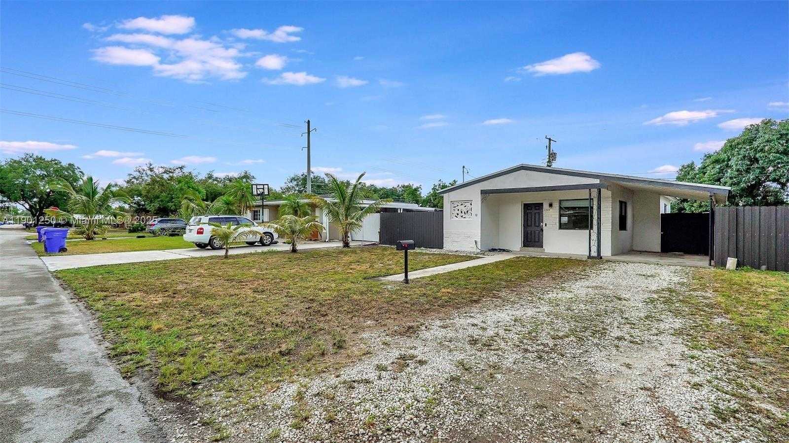 Small Image of 6408 GRANT CT, Hollywood Number 13