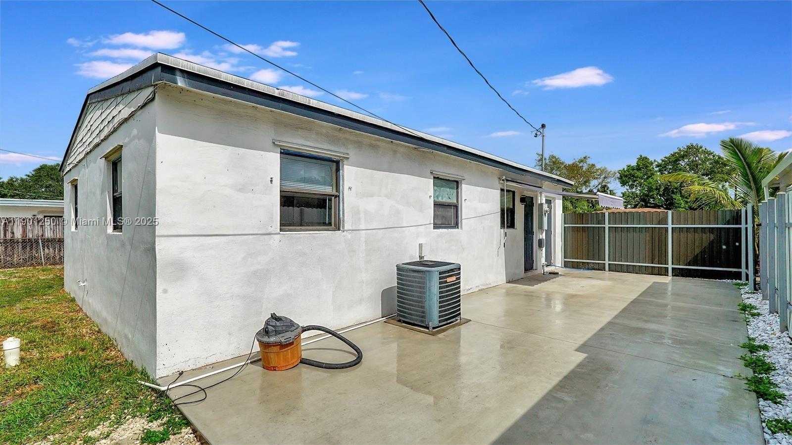 Small Image of 6408 GRANT CT, Hollywood Number 6