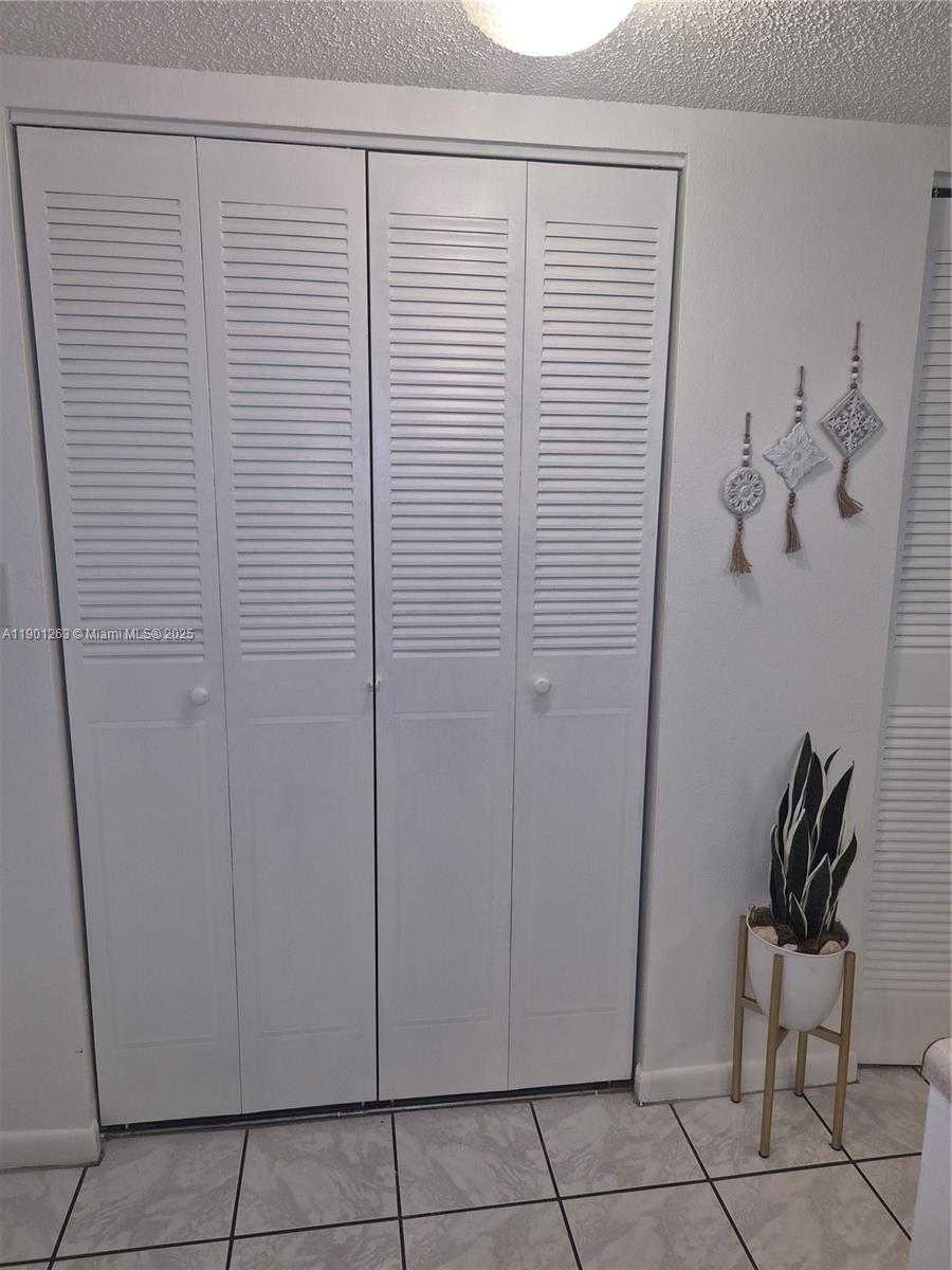 Small Image of 201 180TH DR #411, Sunny Isles Beach Number 10