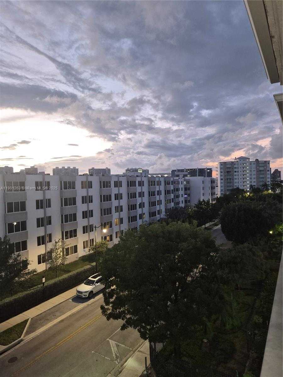 Small Image of 201 180TH DR #411, Sunny Isles Beach Number 28