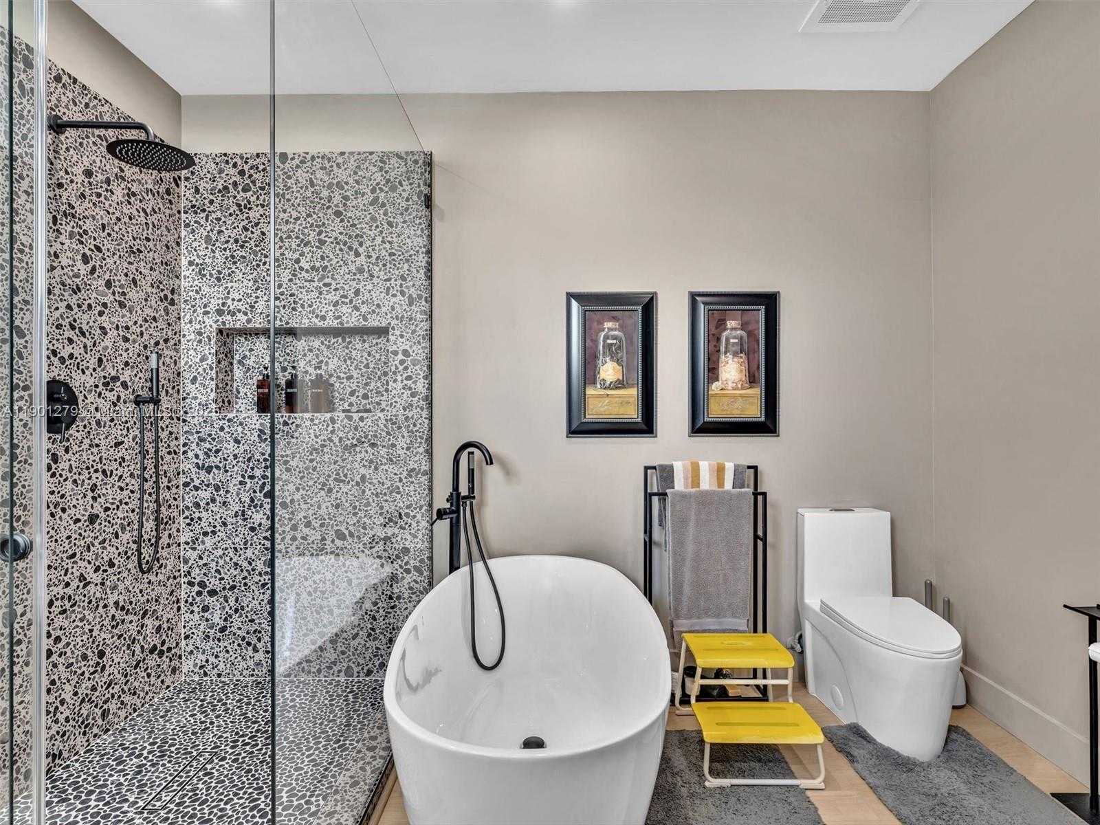 Small Image of 7934 WEST DR #1201, North Bay Village Number 59