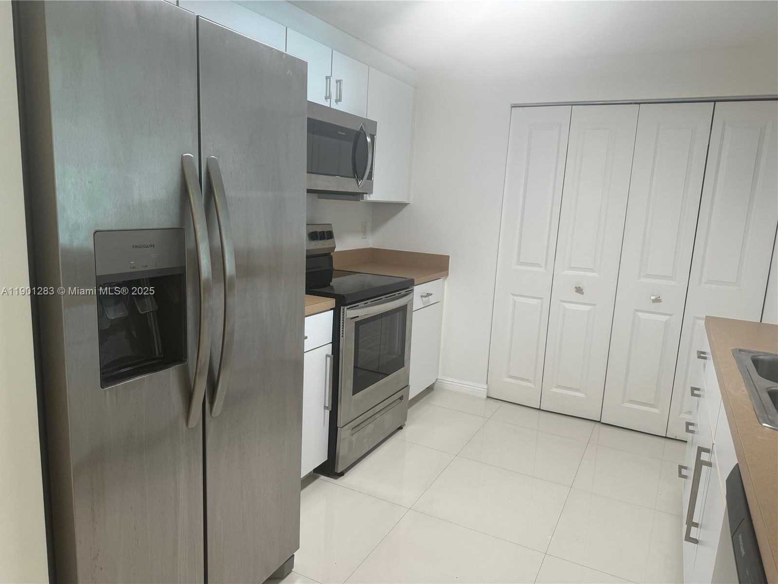 Small Image of 1250 SOUTH MIAMI AVE #1404, Miami Number 6