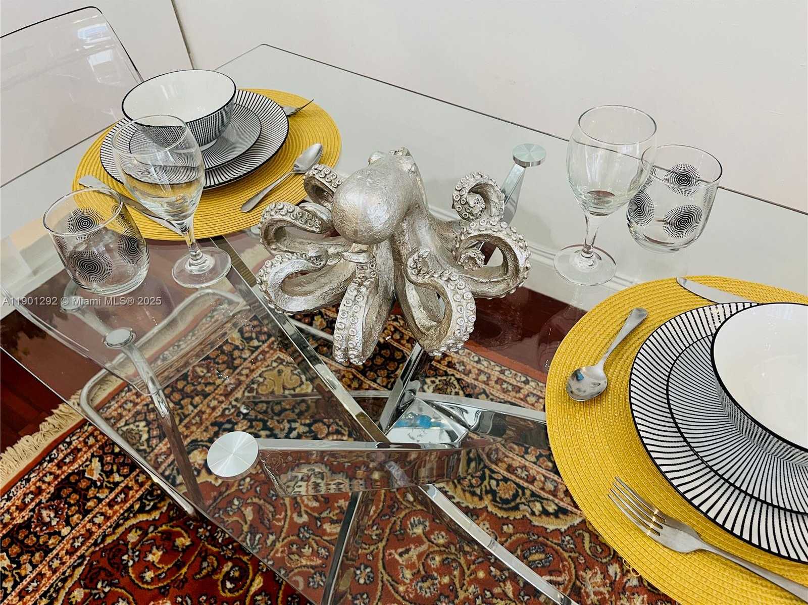 Small Image of 1340 DREXEL AVE #406, Miami Beach Number 15