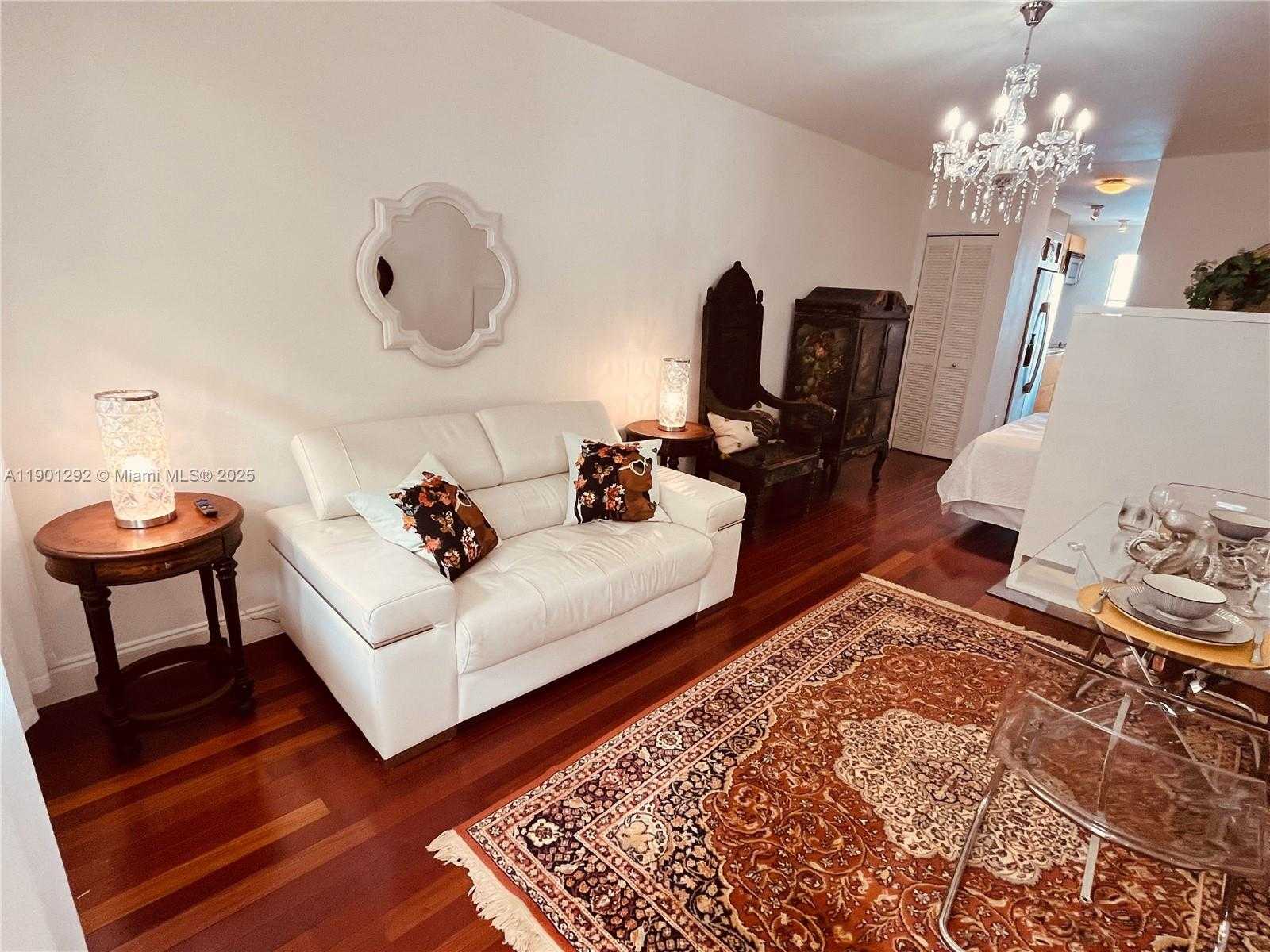 Small Image of 1340 DREXEL AVE #406, Miami Beach Number 2